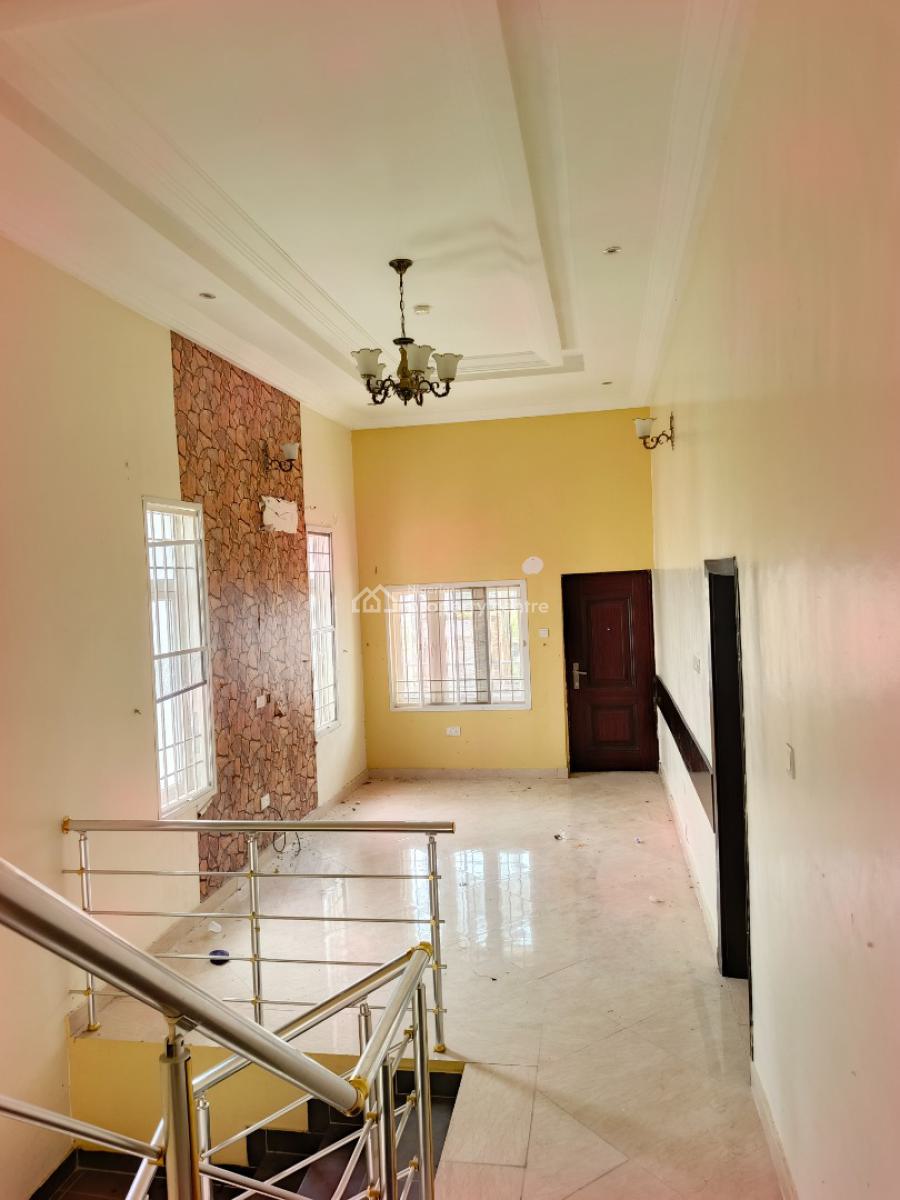 Smart Spacious Conducive  4 Dedrooms Duplex, in Estate at Ogombo Abraham Adesanya Axis, Ajah, Lagos, Terraced Duplex for Rent