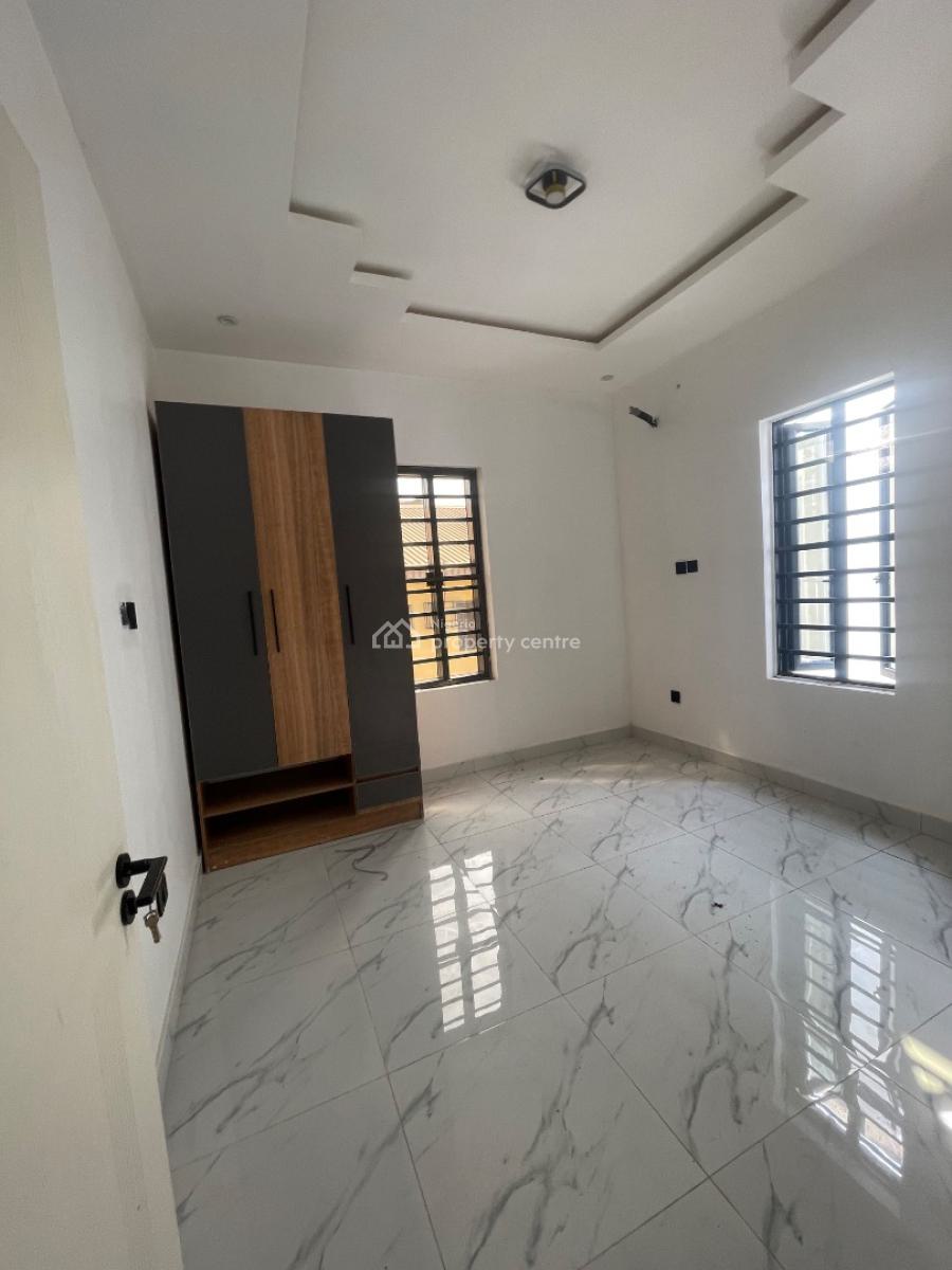 4 Bedroom Semi Detached Duplex, Gra Phase 2, Magodo, Lagos, Detached Duplex for Sale