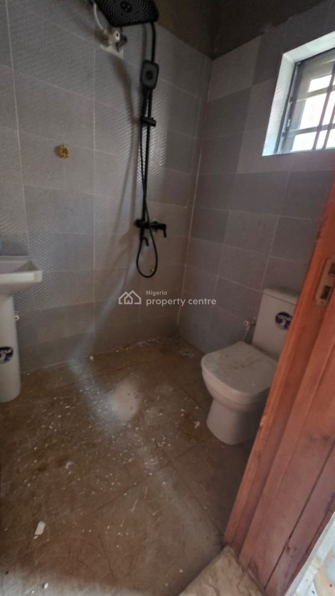 Standard and Spacious 2 Bedroom Flat, Yaba, Lagos, Flat / Apartment for Rent