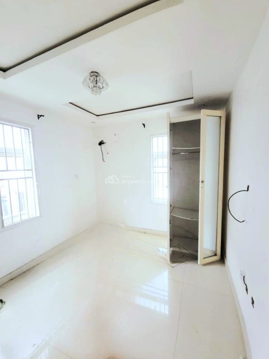 Spacious and Serviced 2-bedroom Maisonette, Lekki Phase 1, Lekki, Lagos, Terraced Duplex for Rent