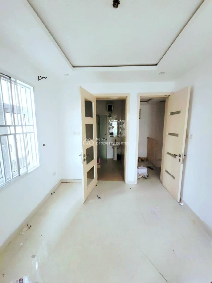 Spacious and Serviced 2-bedroom Maisonette, Lekki Phase 1, Lekki, Lagos, Terraced Duplex for Rent