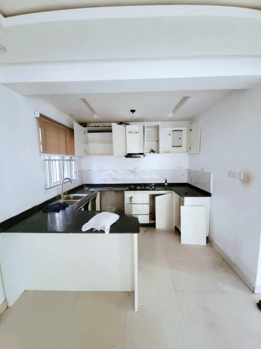 Spacious and Serviced 2-bedroom Maisonette, Lekki Phase 1, Lekki, Lagos, Terraced Duplex for Rent