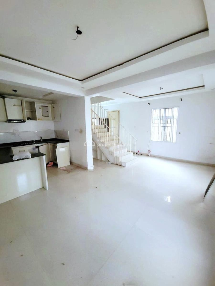 Spacious and Serviced 2-bedroom Maisonette, Lekki Phase 1, Lekki, Lagos, Terraced Duplex for Rent