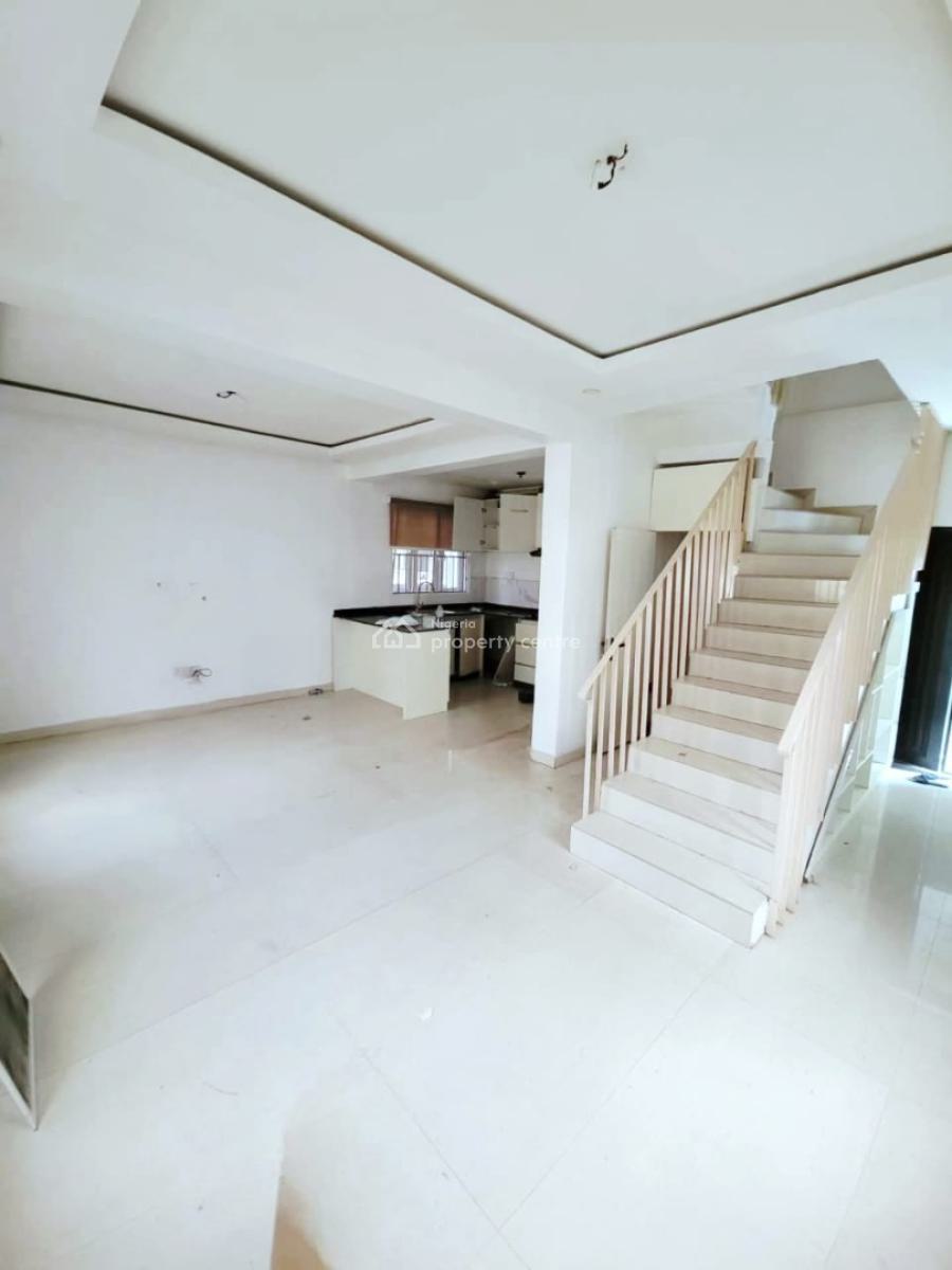 Spacious and Serviced 2-bedroom Maisonette, Lekki Phase 1, Lekki, Lagos, Terraced Duplex for Rent