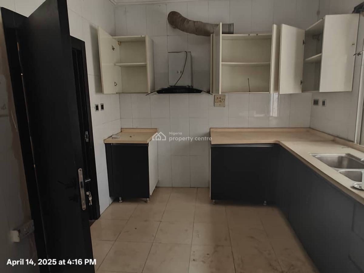 Spacious 2 Bedroom Flat Upstairs, Osapa London, Osapa, Lekki, Lagos, Flat / Apartment for Rent
