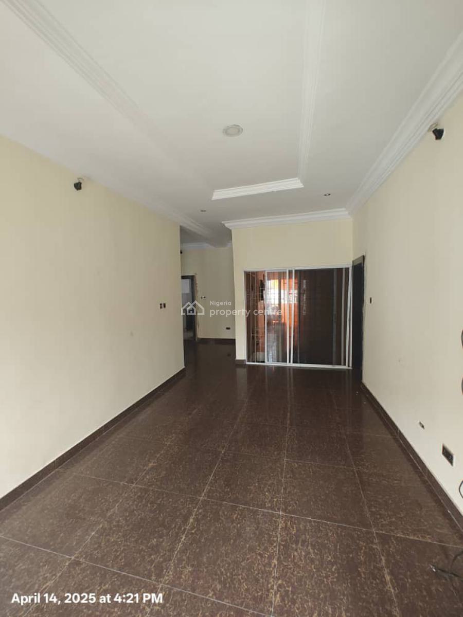 Spacious 2 Bedroom Flat Upstairs, Osapa London, Osapa, Lekki, Lagos, Flat / Apartment for Rent