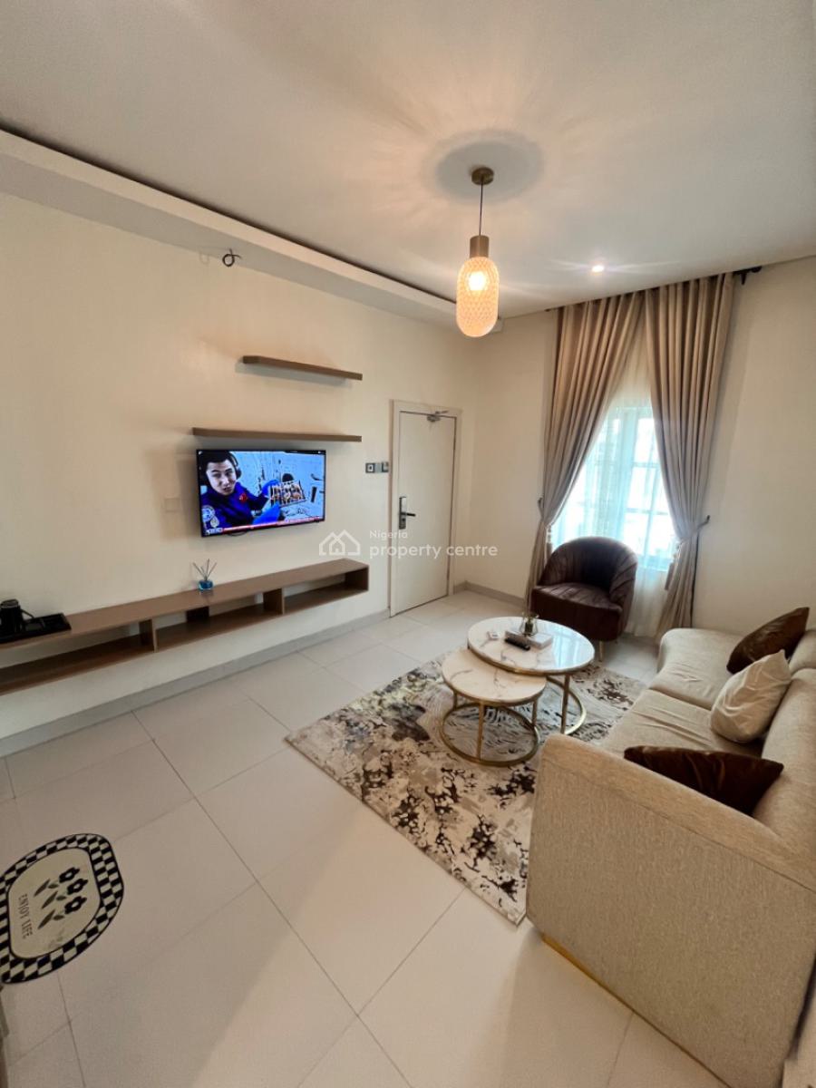 Stylish and Elegant 1 Bedroom Apartment, Canal West Estate, Osapa, Lekki, Lagos, Mini Flat (room and Parlour) Short Let
