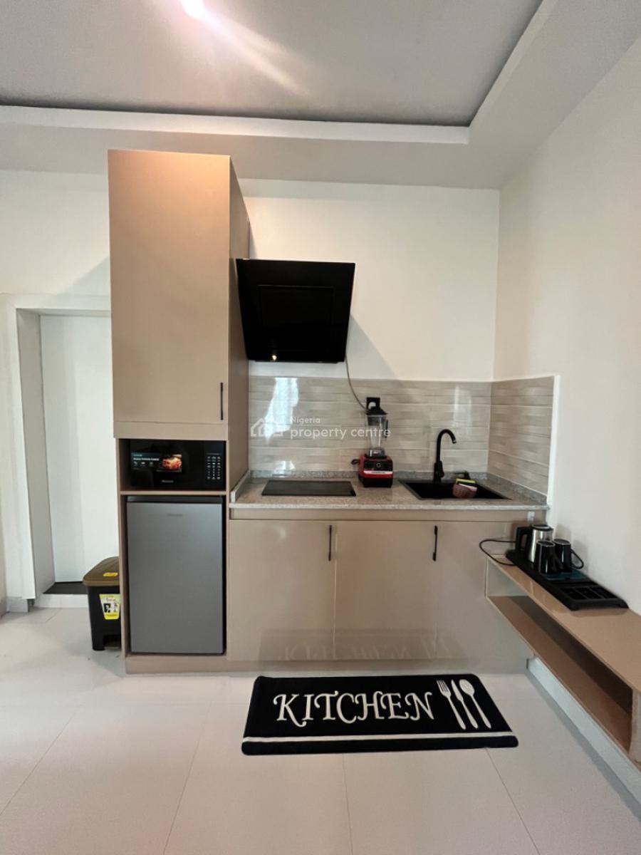 Stylish and Elegant 1 Bedroom Apartment, Canal West Estate, Osapa, Lekki, Lagos, Mini Flat (room and Parlour) Short Let