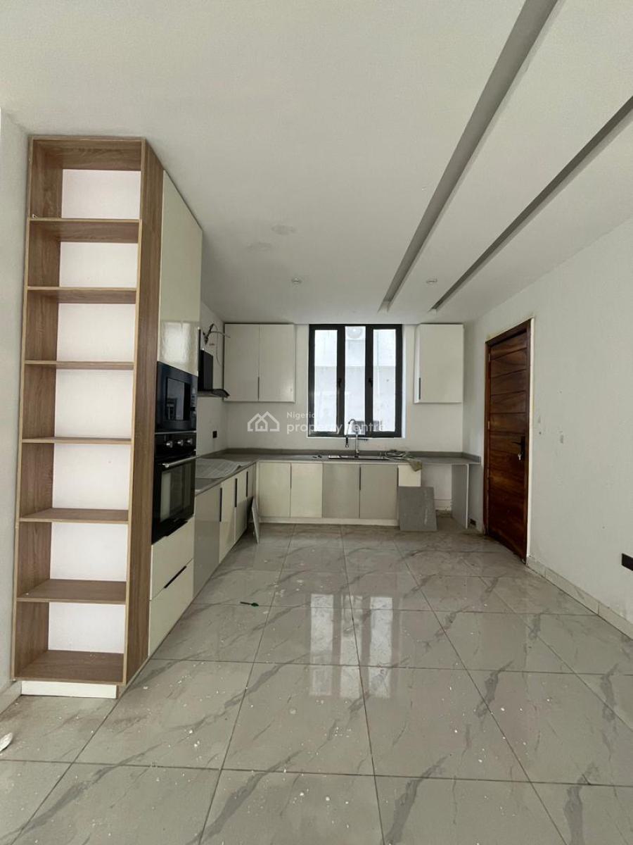 2 Bedroom Apartment, Chevron, Lekki, Lagos, Block of Flats for Sale