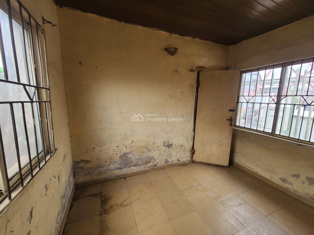 Mini Flat, Makoko, Yaba, Lagos, Mini Flat (room and Parlour) for Rent