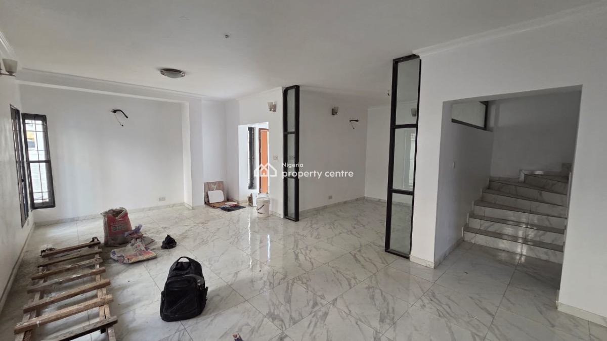 Self Compound 4 Bedrooms Semi Detached Duplex, Off Admiralty Way, Lekki Phase 1, Lekki, Lagos, Semi-detached Duplex for Rent