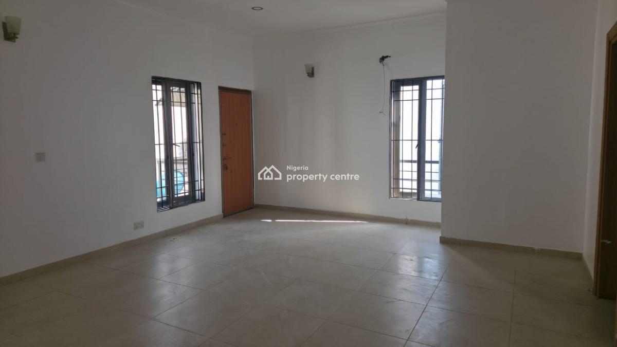 Self Compound 4 Bedrooms Semi Detached Duplex, Off Admiralty Way, Lekki Phase 1, Lekki, Lagos, Semi-detached Duplex for Rent