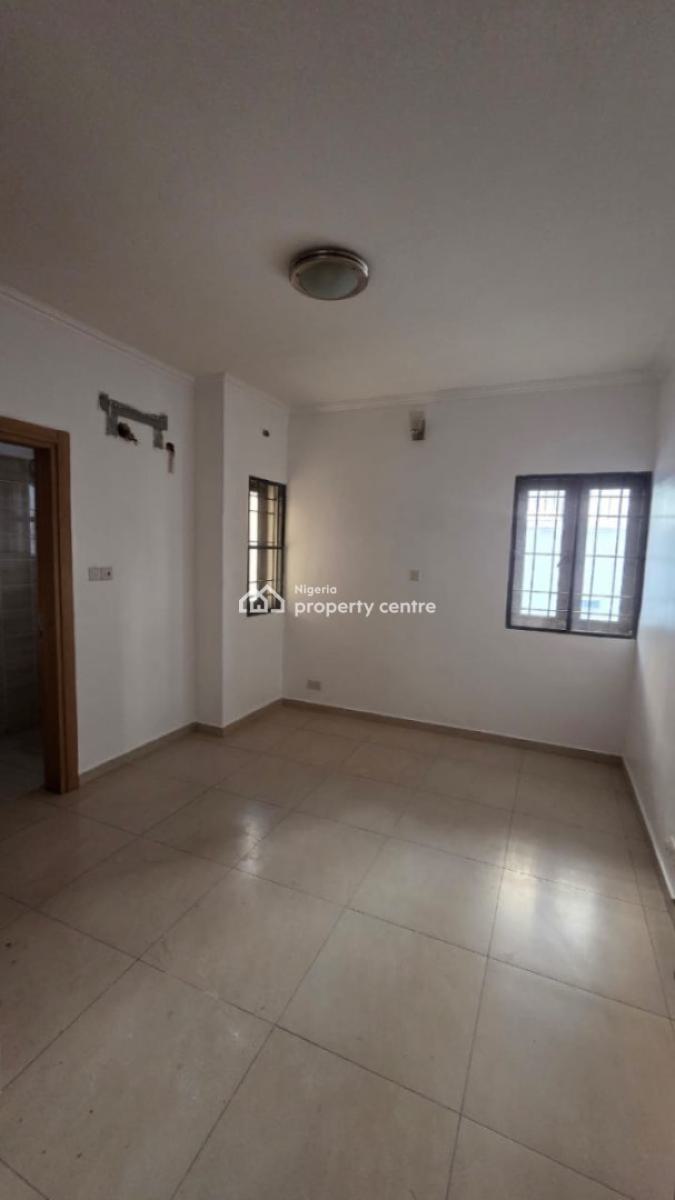 Self Compound 4 Bedrooms Semi Detached Duplex, Off Admiralty Way, Lekki Phase 1, Lekki, Lagos, Semi-detached Duplex for Rent