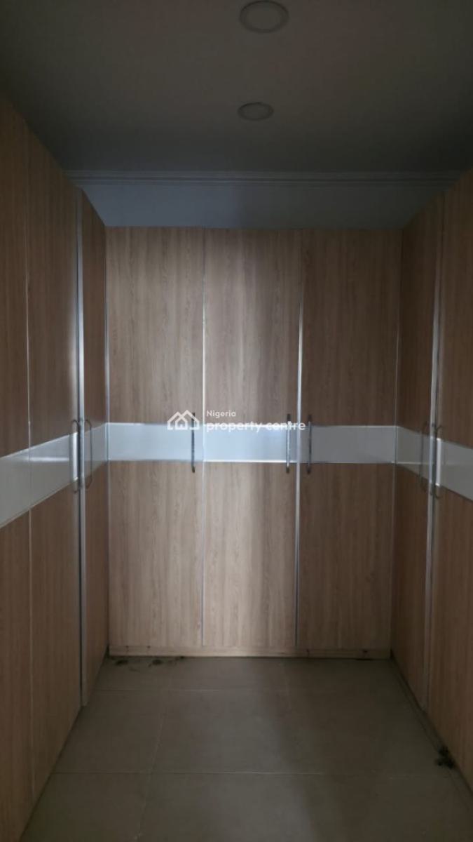 Self Compound 4 Bedrooms Semi Detached Duplex, Off Admiralty Way, Lekki Phase 1, Lekki, Lagos, Semi-detached Duplex for Rent