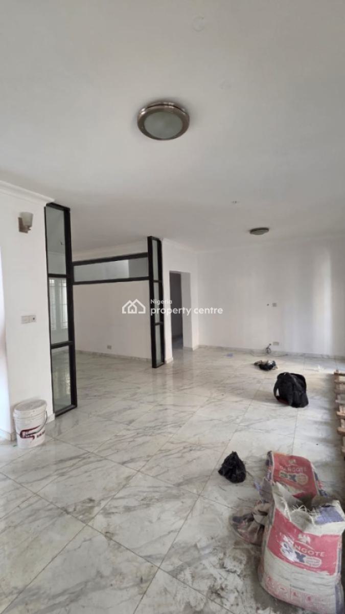 Self Compound 4 Bedrooms Semi Detached Duplex, Off Admiralty Way, Lekki Phase 1, Lekki, Lagos, Semi-detached Duplex for Rent