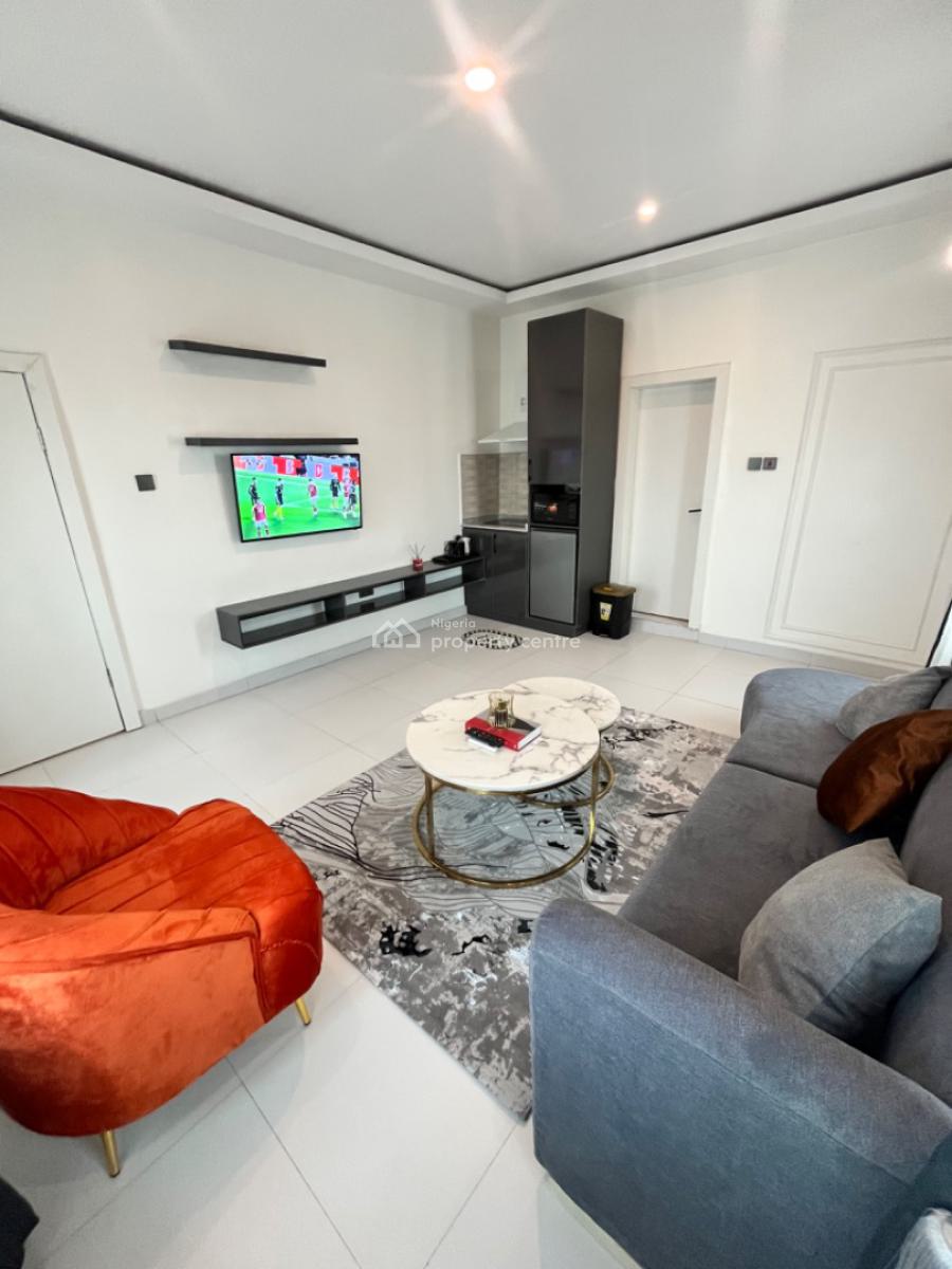Luxury and Comfortable 1 Bedroom Apartment, Canal West Estate, Osapa, Lekki, Lagos, Mini Flat (room and Parlour) Short Let