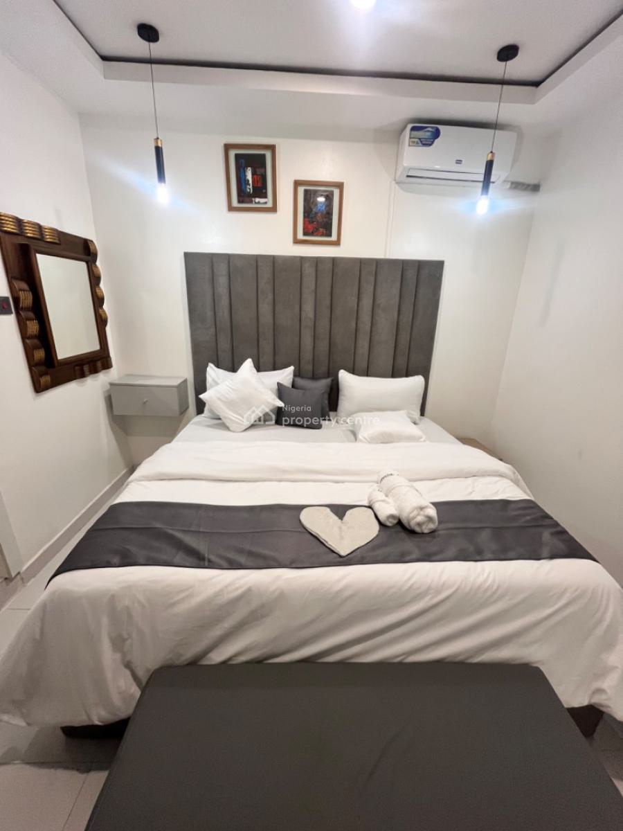 Luxury and Comfortable 1 Bedroom Apartment, Canal West Estate, Osapa, Lekki, Lagos, Mini Flat (room and Parlour) Short Let