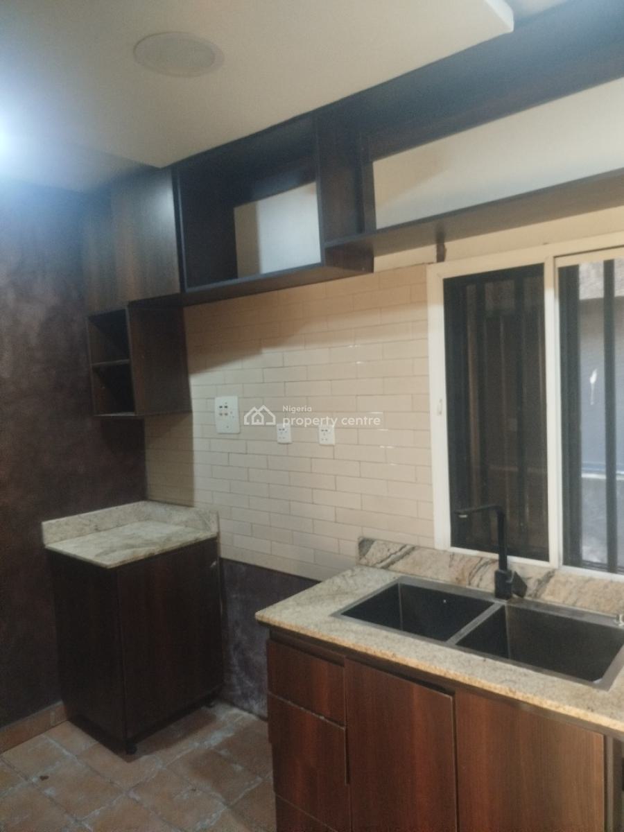 Two Bedroom Apartment, Off Amino Kano Crescent, Wuse 2, Abuja, Flat / Apartment for Rent