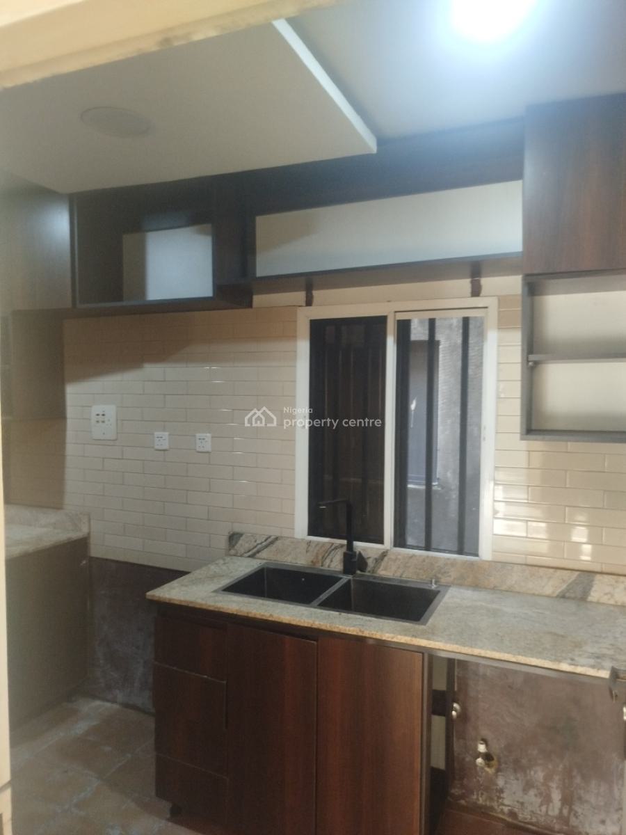 Two Bedroom Apartment, Off Amino Kano Crescent, Wuse 2, Abuja, Flat / Apartment for Rent