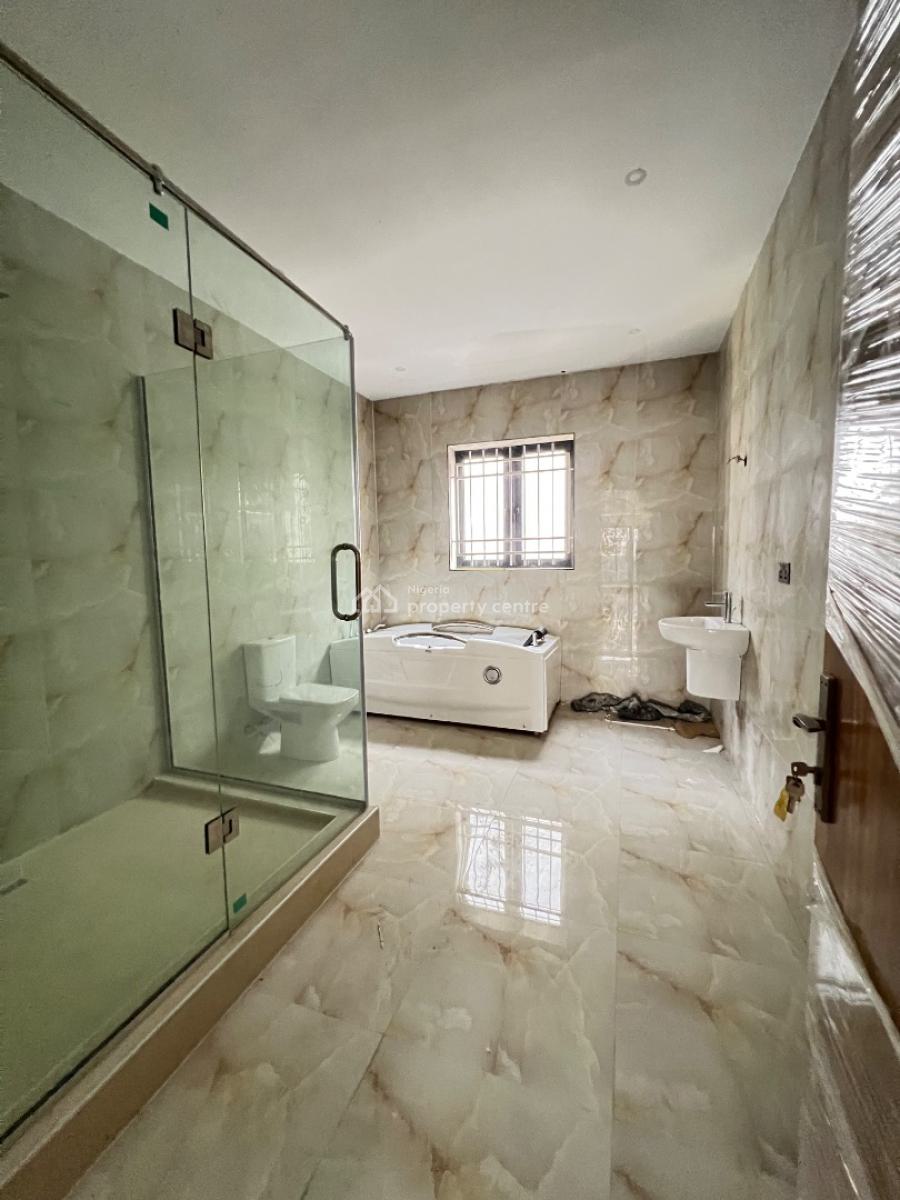 Spacious Five Bedrooms Detached Duplex with Bq, Lekki Phase 1, Lekki, Lagos, Detached Duplex for Sale