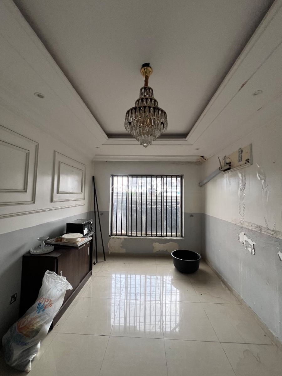 Spacious 4 Bedroom Terrace Duplex with Bq, Chevron Drive, Lekki Phase 1, Lekki, Lagos, Terraced Duplex for Rent