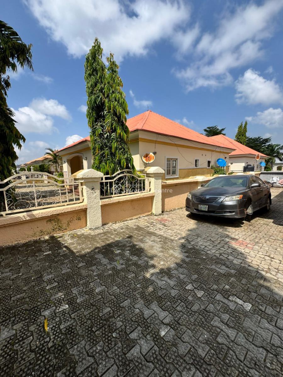Luxury 3 Bedrooms Fully Detached Spacious Bungalow, Close to Von Estate/ Aiben Shopping Mall, Lugbe District, Abuja, Detached Bungalow for Sale