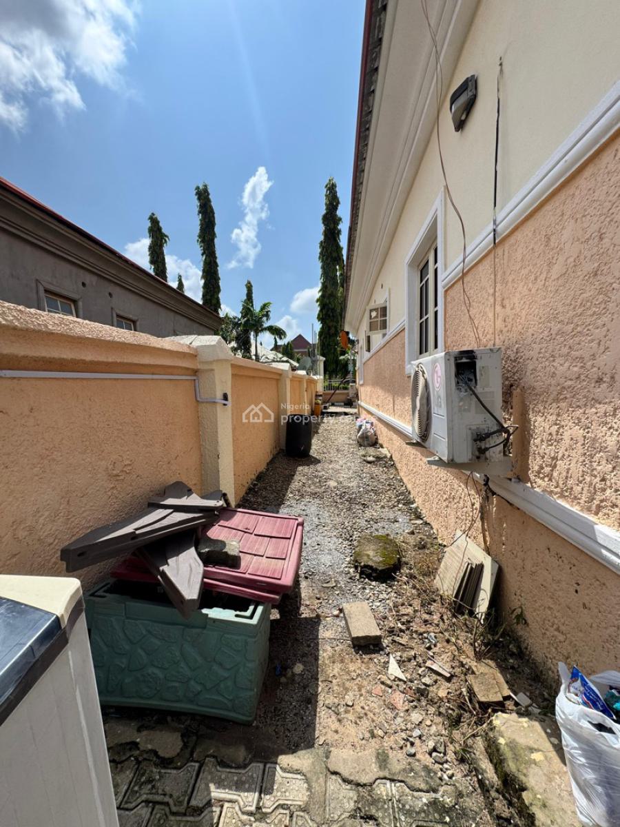 Luxury 3 Bedrooms Fully Detached Spacious Bungalow, Close to Von Estate/ Aiben Shopping Mall, Lugbe District, Abuja, Detached Bungalow for Sale