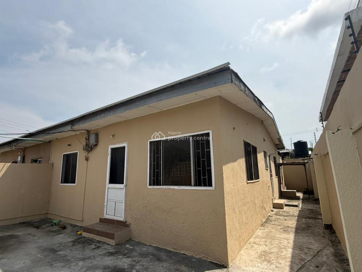 3 Bedroom Bungalow., Block G House 5b, Frank Kokori Road, Abraham Adesanya Estate, Ajah, Lagos, Detached Bungalow for Rent