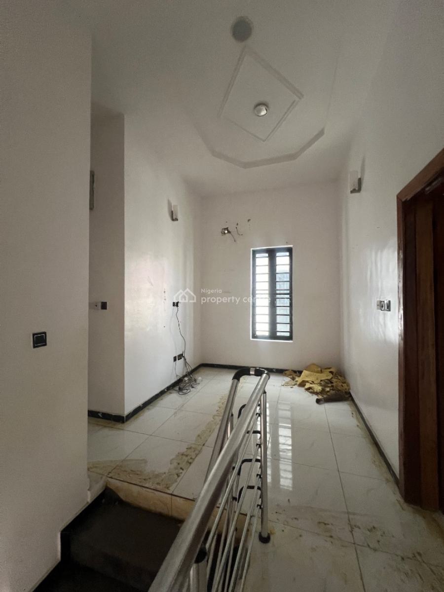 Four Bedrooms Semi Detached Duplex with Bq, Osapa, Lekki Phase 1, Lekki, Lagos, Semi-detached Duplex for Rent