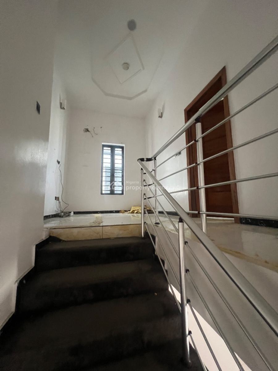Four Bedrooms Semi Detached Duplex with Bq, Osapa, Lekki Phase 1, Lekki, Lagos, Semi-detached Duplex for Rent