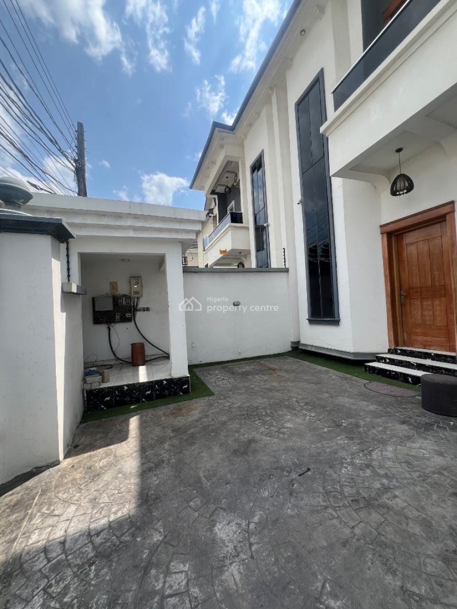 Four Bedrooms Semi Detached Duplex with Bq, Osapa, Lekki Phase 1, Lekki, Lagos, Semi-detached Duplex for Rent