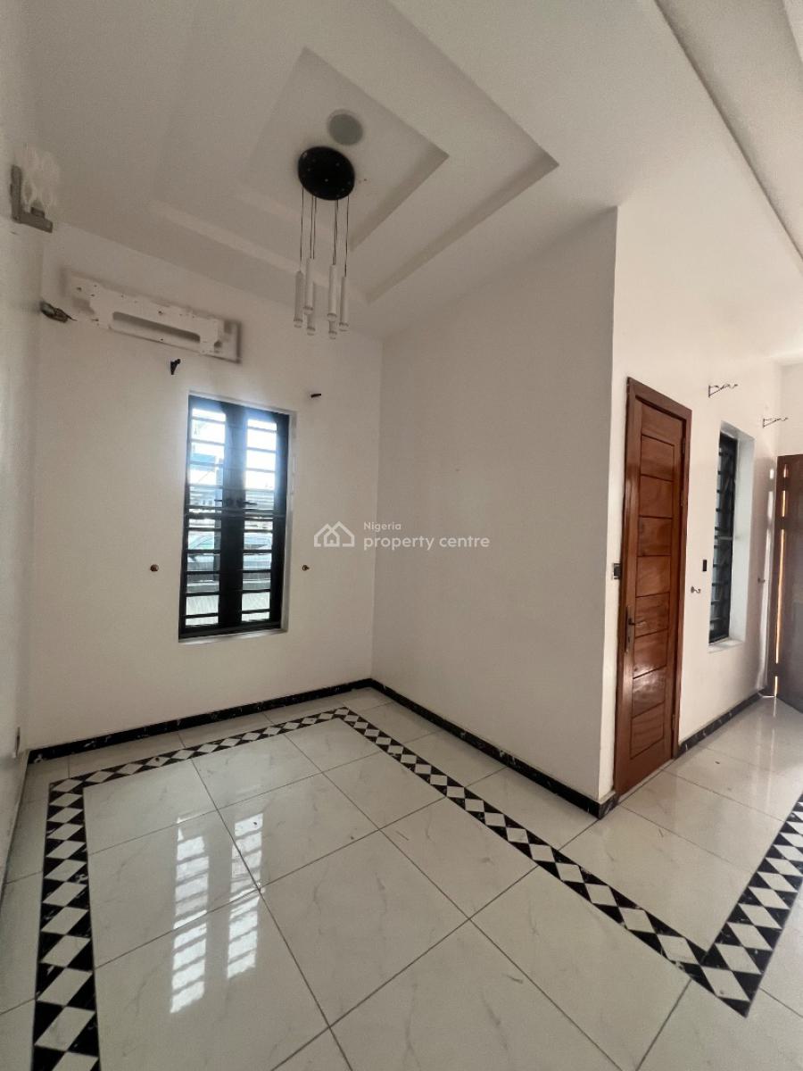 Four Bedrooms Semi Detached Duplex with Bq, Osapa, Lekki Phase 1, Lekki, Lagos, Semi-detached Duplex for Rent