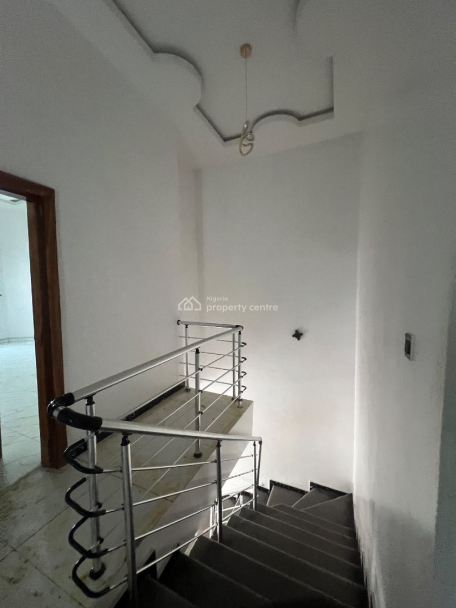 Four Bedrooms Semi Detached Duplex with Bq, Osapa, Lekki Phase 1, Lekki, Lagos, Semi-detached Duplex for Rent