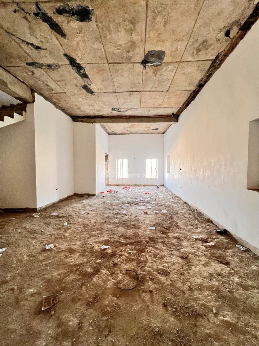 Spacious 3 Bedroom with Bq, By Shafa Filling Station, Lugbe District, Abuja, Terraced Duplex for Sale