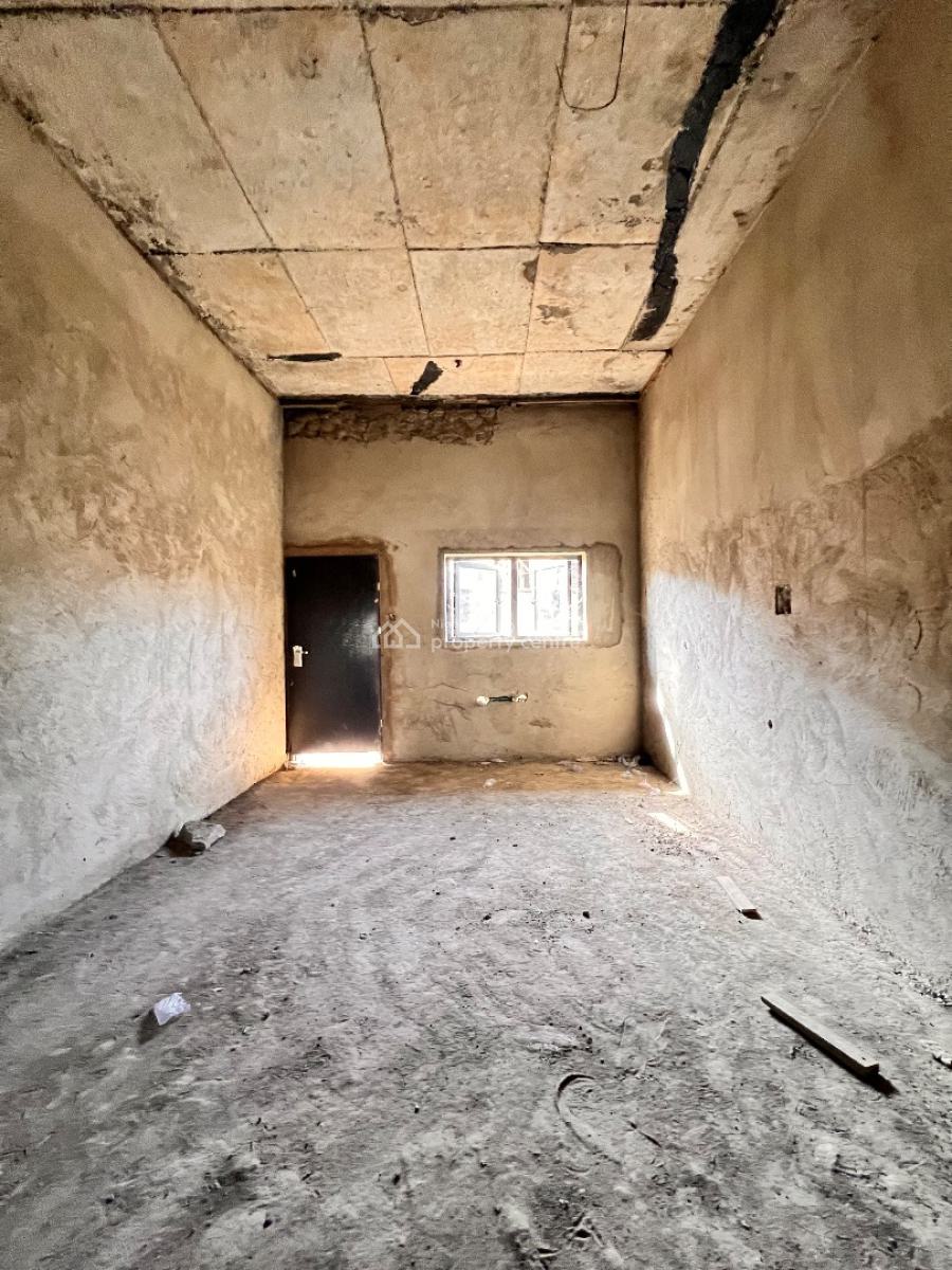 Spacious 3 Bedroom with Bq, By Shafa Filling Station, Lugbe District, Abuja, Terraced Duplex for Sale