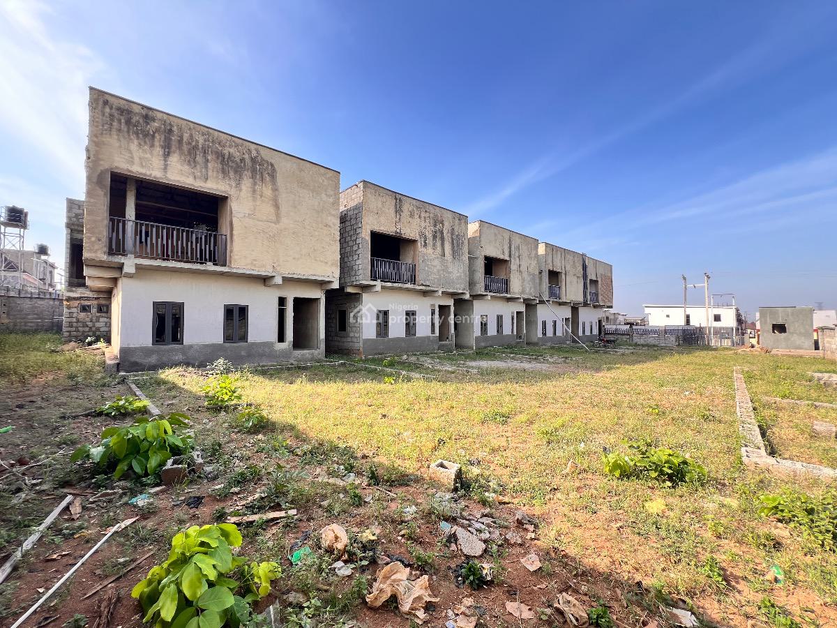 Spacious 3 Bedroom with Bq, By Shafa Filling Station, Lugbe District, Abuja, Terraced Duplex for Sale