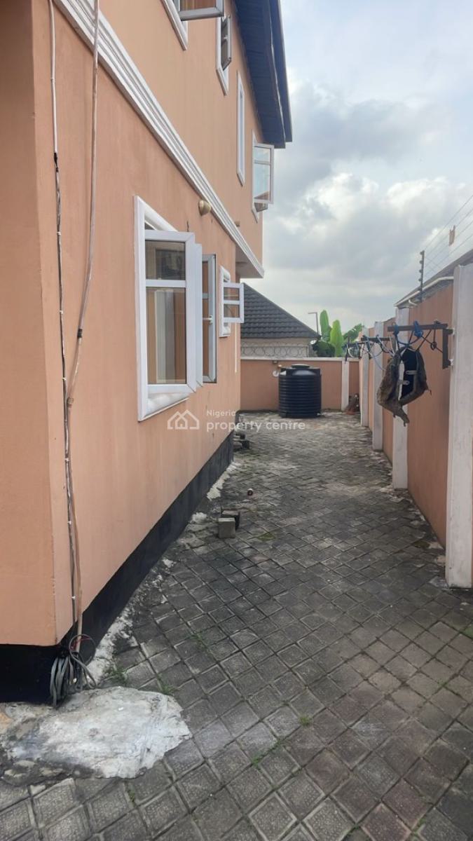 Luxury 3 Bedroom Flat, Gra Phase 1, Magodo, Lagos, Flat / Apartment for Rent
