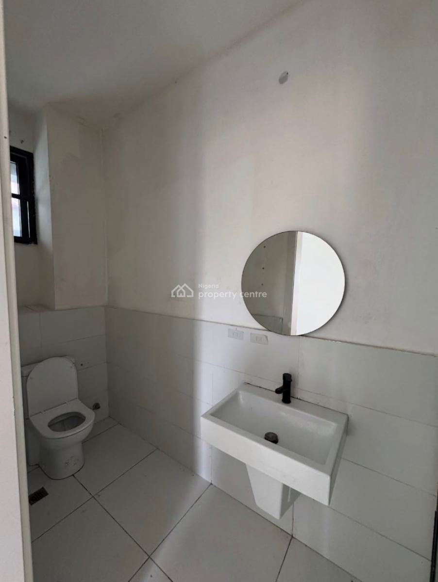 Well Mantainted 4 Bedroom Maisonette, Ologolo, Lekki, Lagos, Flat / Apartment for Rent