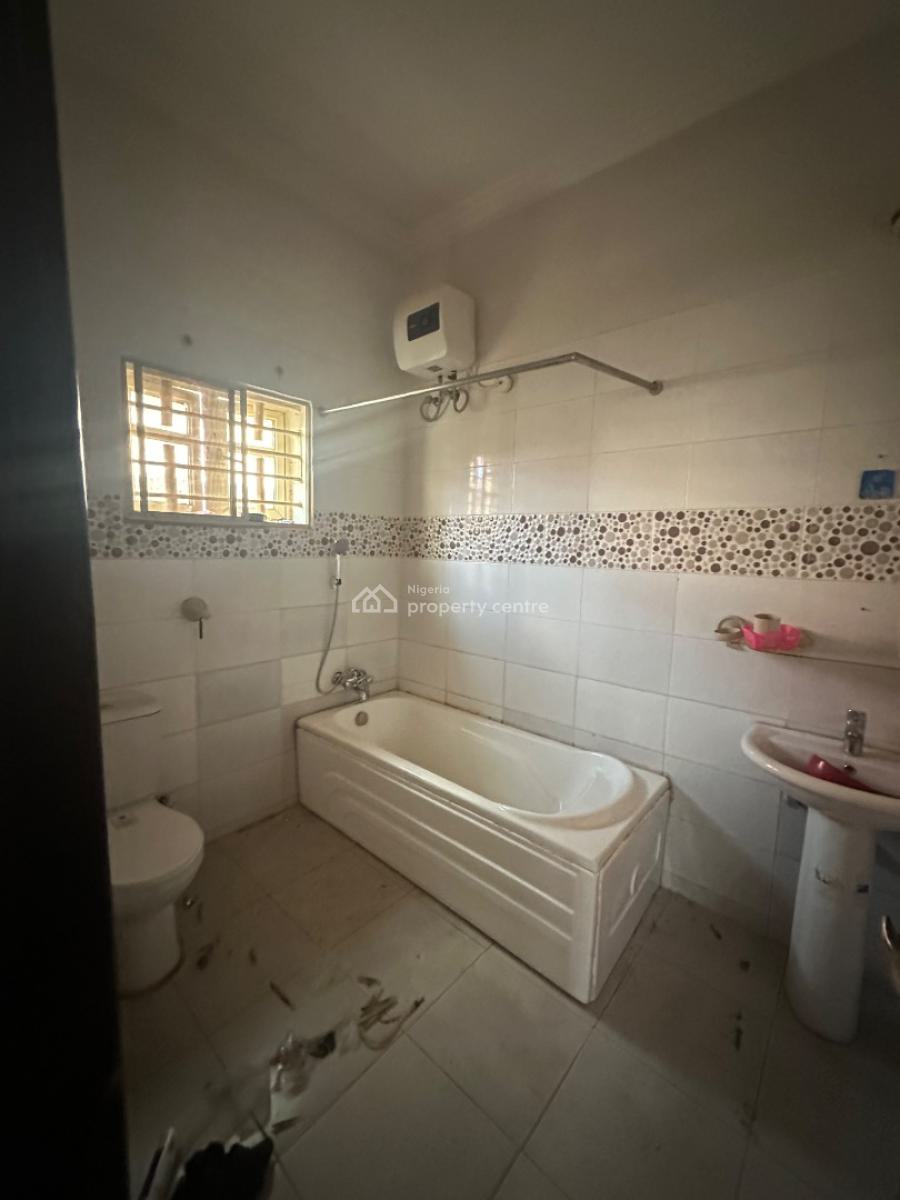 Excellent Spacious 3 Bedroom Bungalow, Lokogoma District, Abuja, Detached Bungalow for Rent