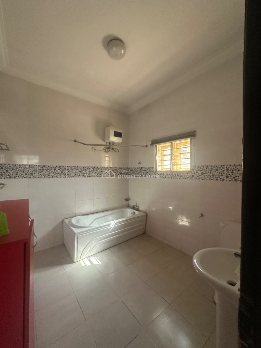 Excellent Spacious 3 Bedroom Bungalow, Lokogoma District, Abuja, Detached Bungalow for Rent