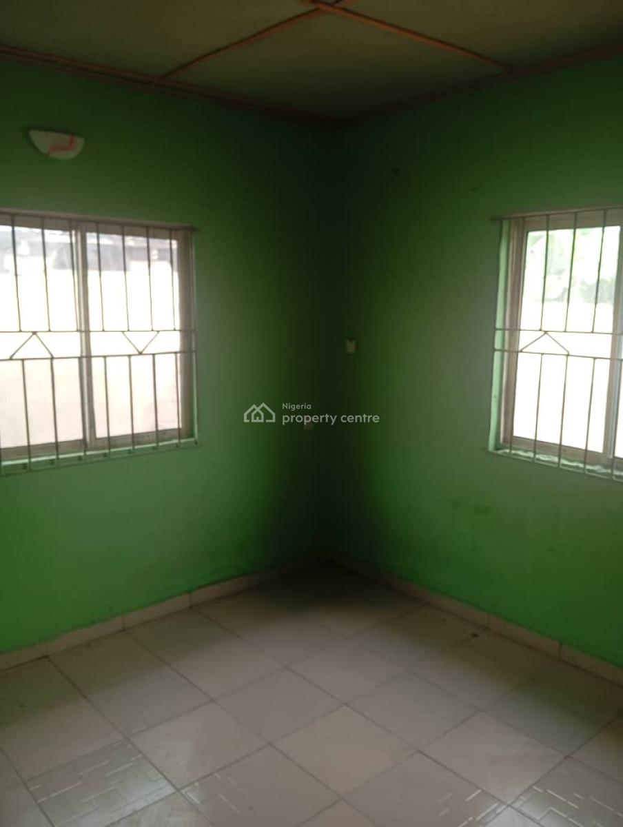 a Clean Room and Parlor Self Contain, Lucky Fiber Road, Ikorodu, Lagos, Flat / Apartment for Rent