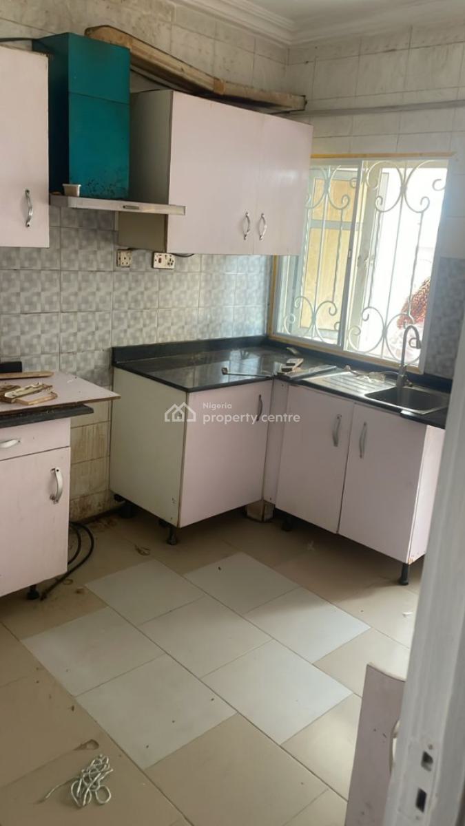 Luxury 3 Bedroom Apartment, Gra Phase 1, Magodo, Lagos, Flat / Apartment for Rent