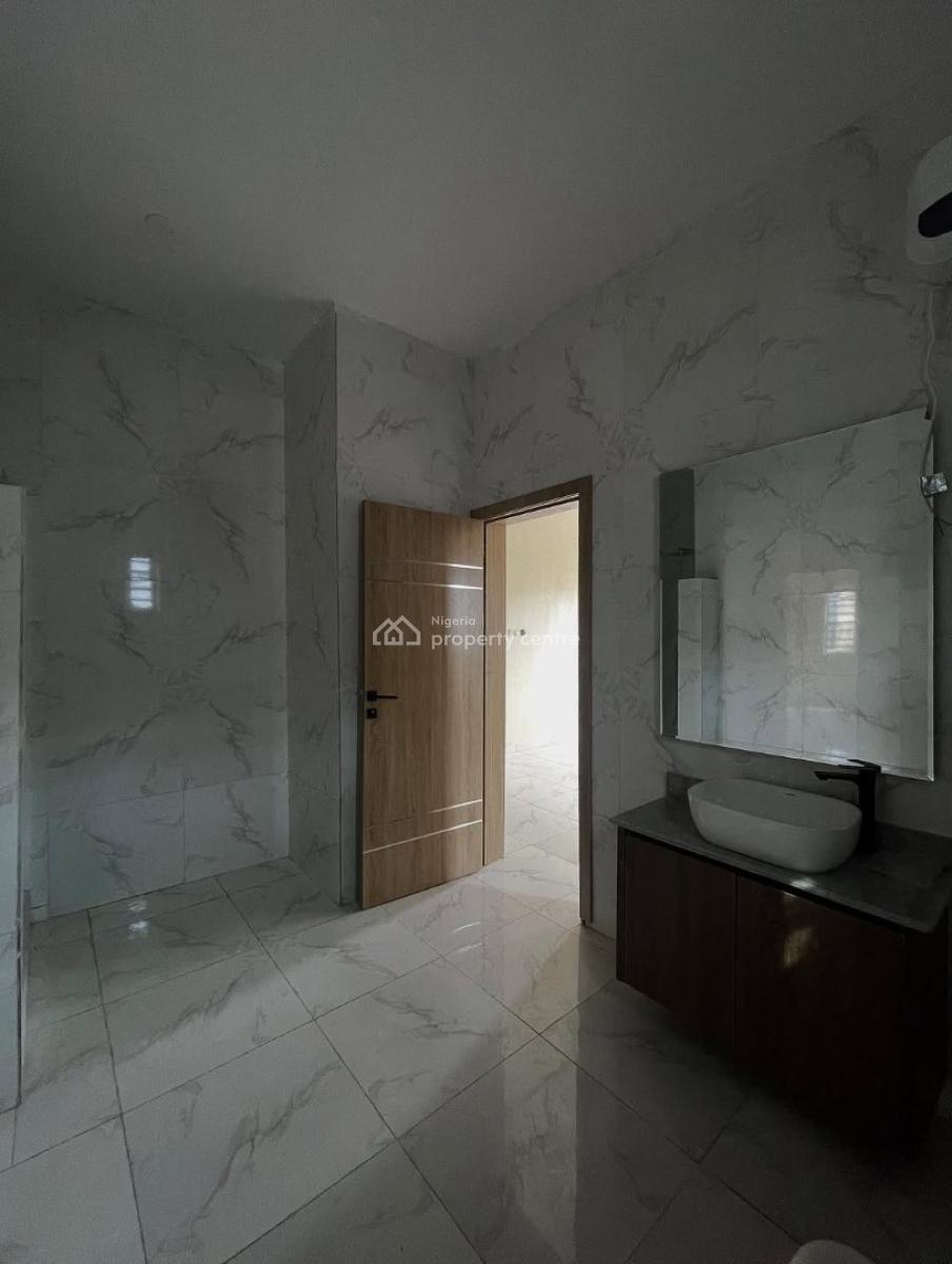 2 Bedroom Apartment, Lekki Phase 1, Lekki, Lagos, Flat / Apartment for Rent