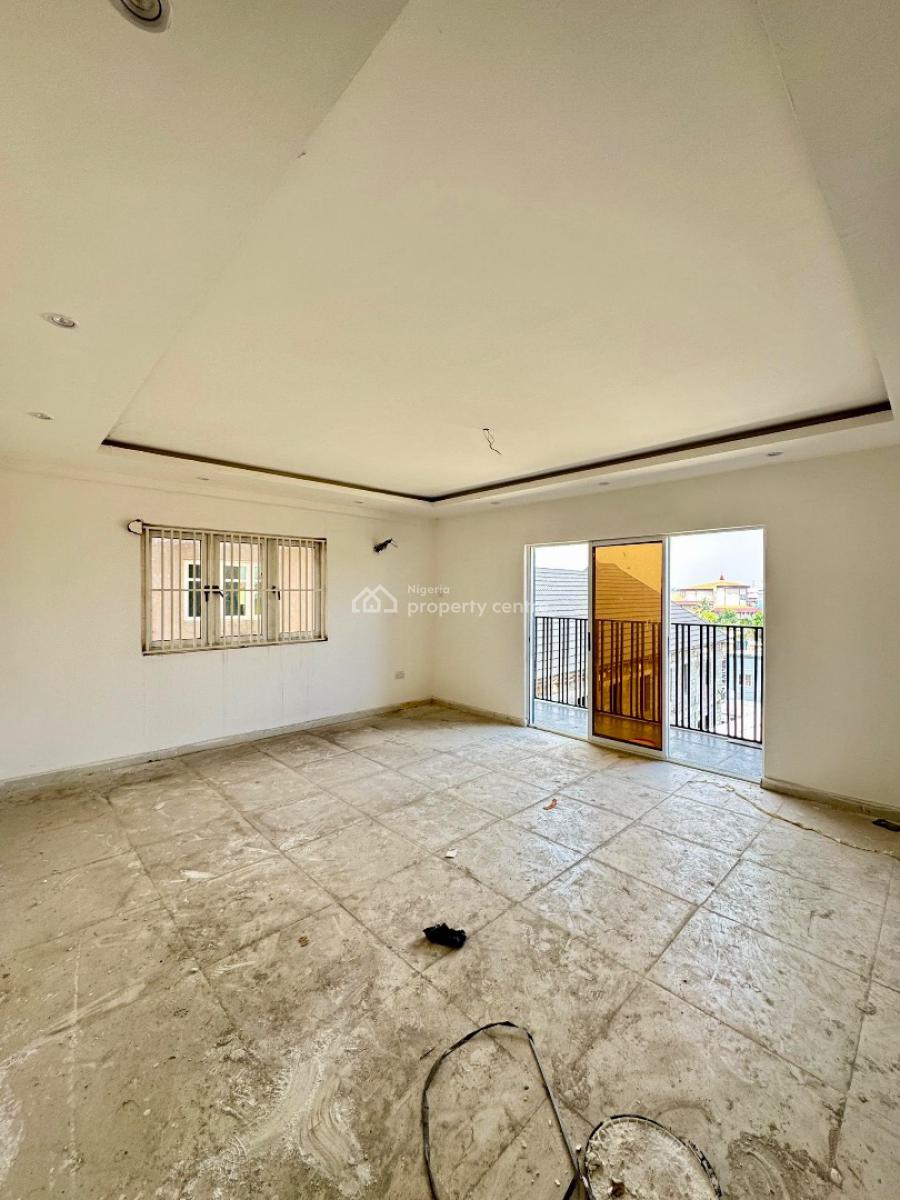 Lovely 3 Bedroom Apartment in a Serene Environment, Ideal for Investment and Cashflow Generation, Also Perfect Family Home, Surulere, Lagos, Block of Flats for Sale