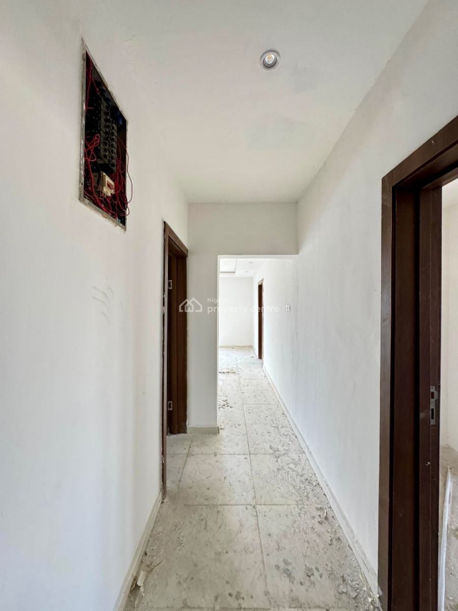 Lovely 3 Bedroom Apartment in a Serene Environment, Ideal for Investment and Cashflow Generation, Also Perfect Family Home, Surulere, Lagos, Block of Flats for Sale