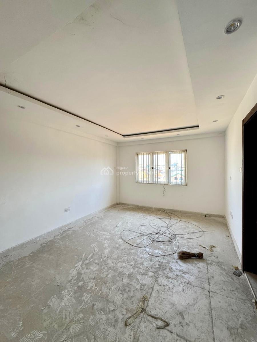 Lovely 3 Bedroom Apartment in a Serene Environment, Ideal for Investment and Cashflow Generation, Also Perfect Family Home, Surulere, Lagos, Block of Flats for Sale