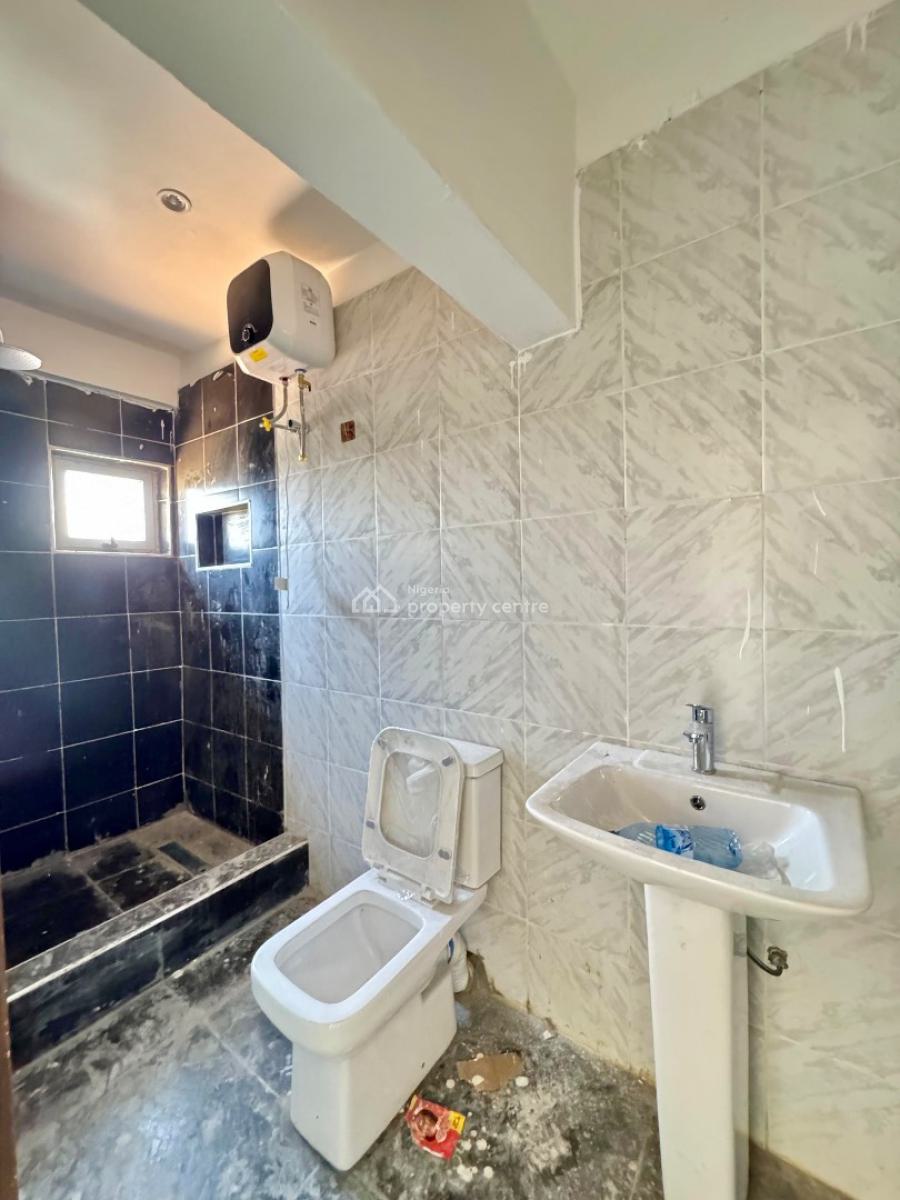 Lovely 3 Bedroom Apartment in a Serene Environment, Ideal for Investment and Cashflow Generation, Also Perfect Family Home, Surulere, Lagos, Block of Flats for Sale