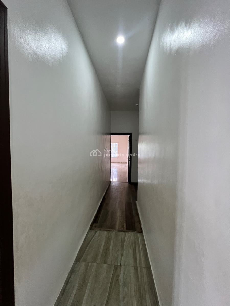 Lovely 4 Bedroom Semi Detached, Chevron Alternative, Lekki Phase 1, Lekki, Lagos, Semi-detached Duplex for Sale