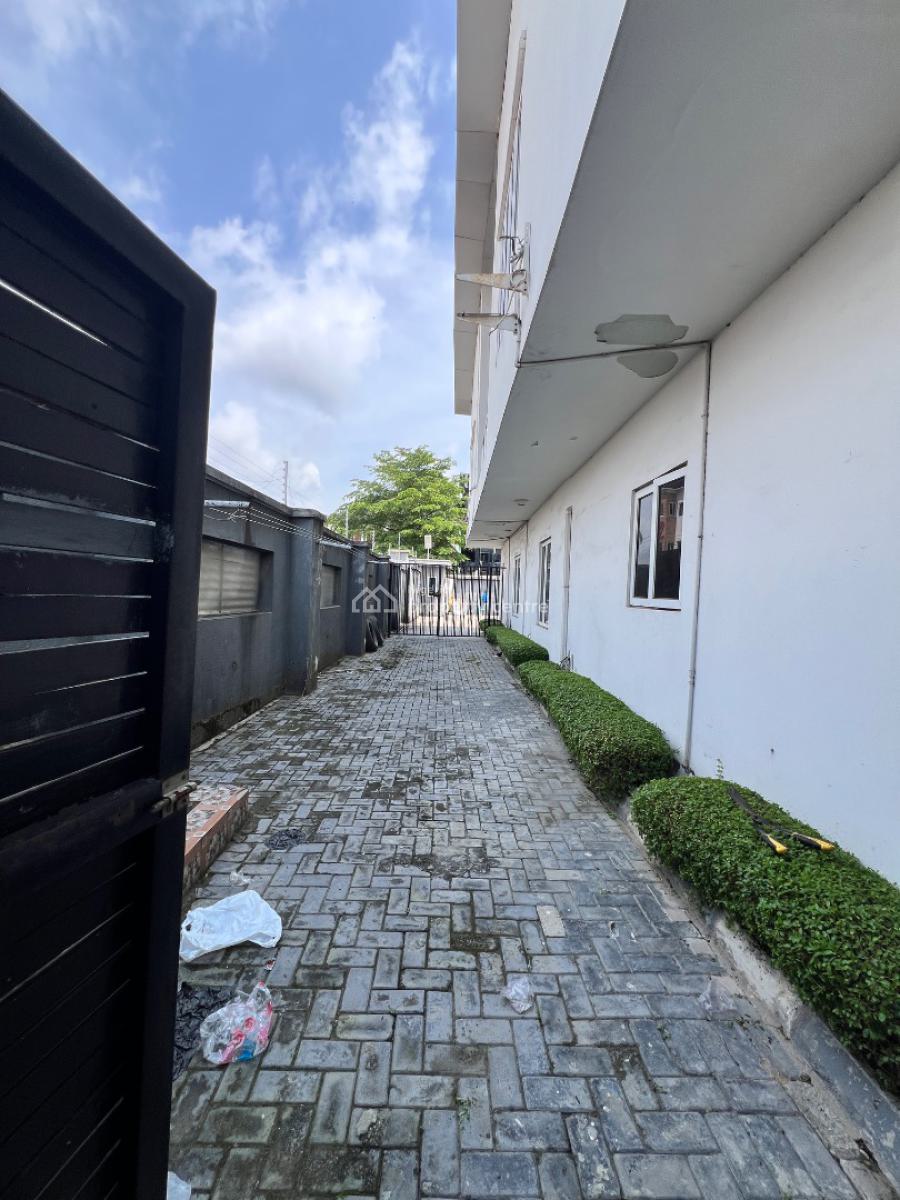 Lovely 4 Bedroom Semi Detached, Chevron Alternative, Lekki Phase 1, Lekki, Lagos, Semi-detached Duplex for Sale