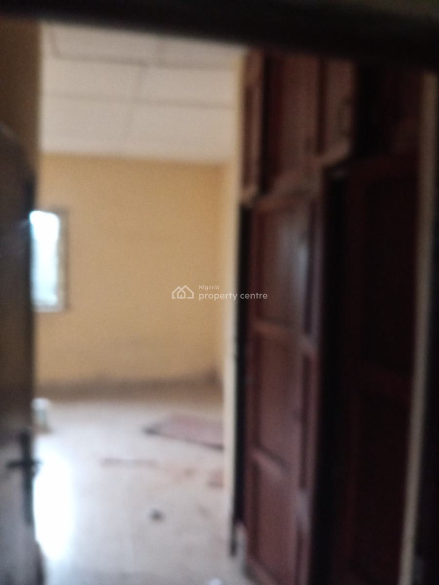 4 Bedroom Bungalow Alone in The Compound, Meadow View Estate, Ogombo, Ajah, Lagos, Detached Bungalow for Rent